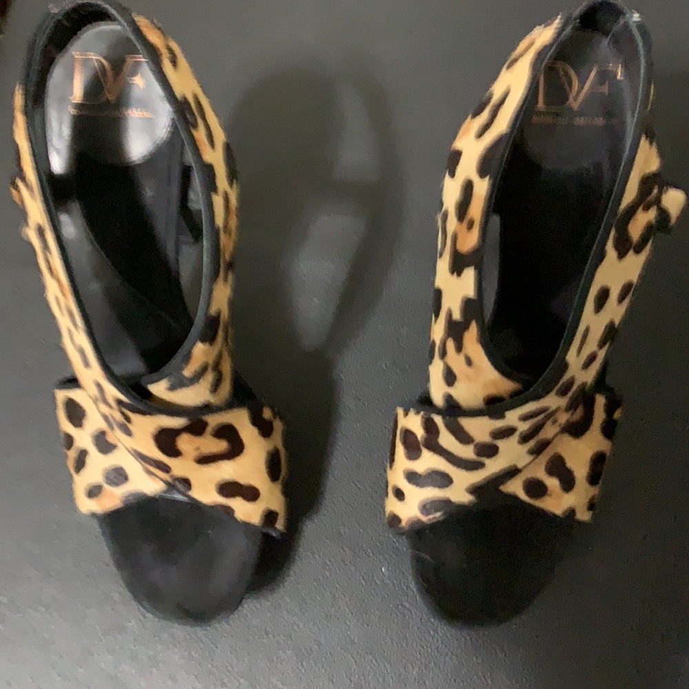 Shoes - Picture 6 of 7